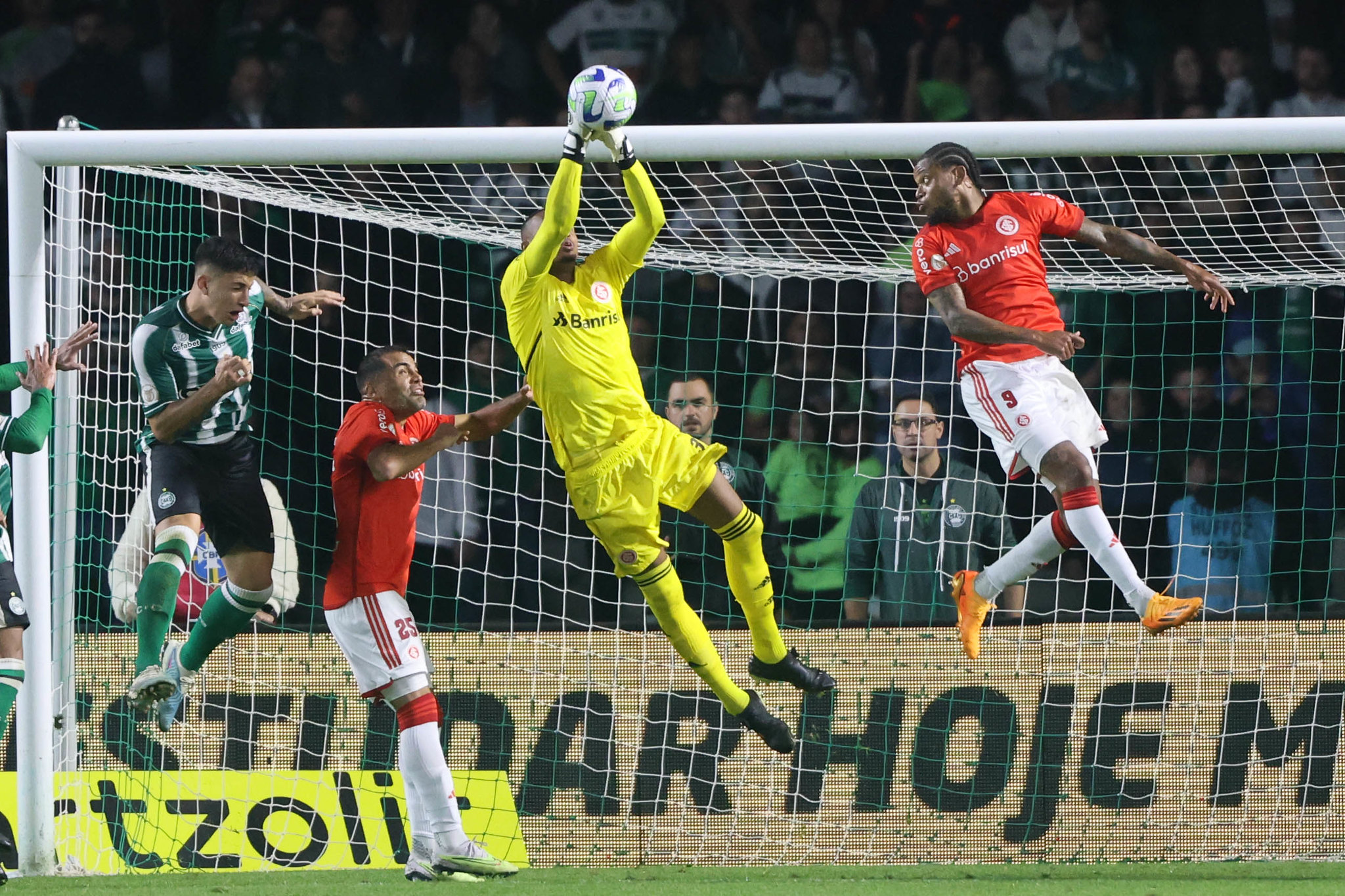 Inter cita “feng shui” para provocar o Coritiba após vitória; entenda
