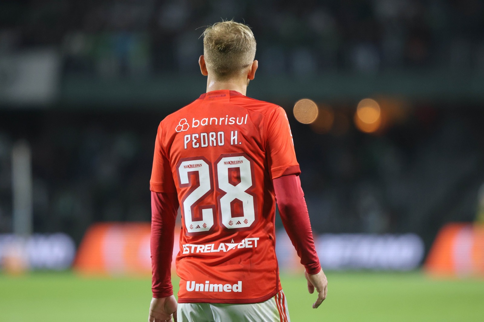 Inter vence e quebra jejum fora de casa no Brasileirão contra o Coritiba