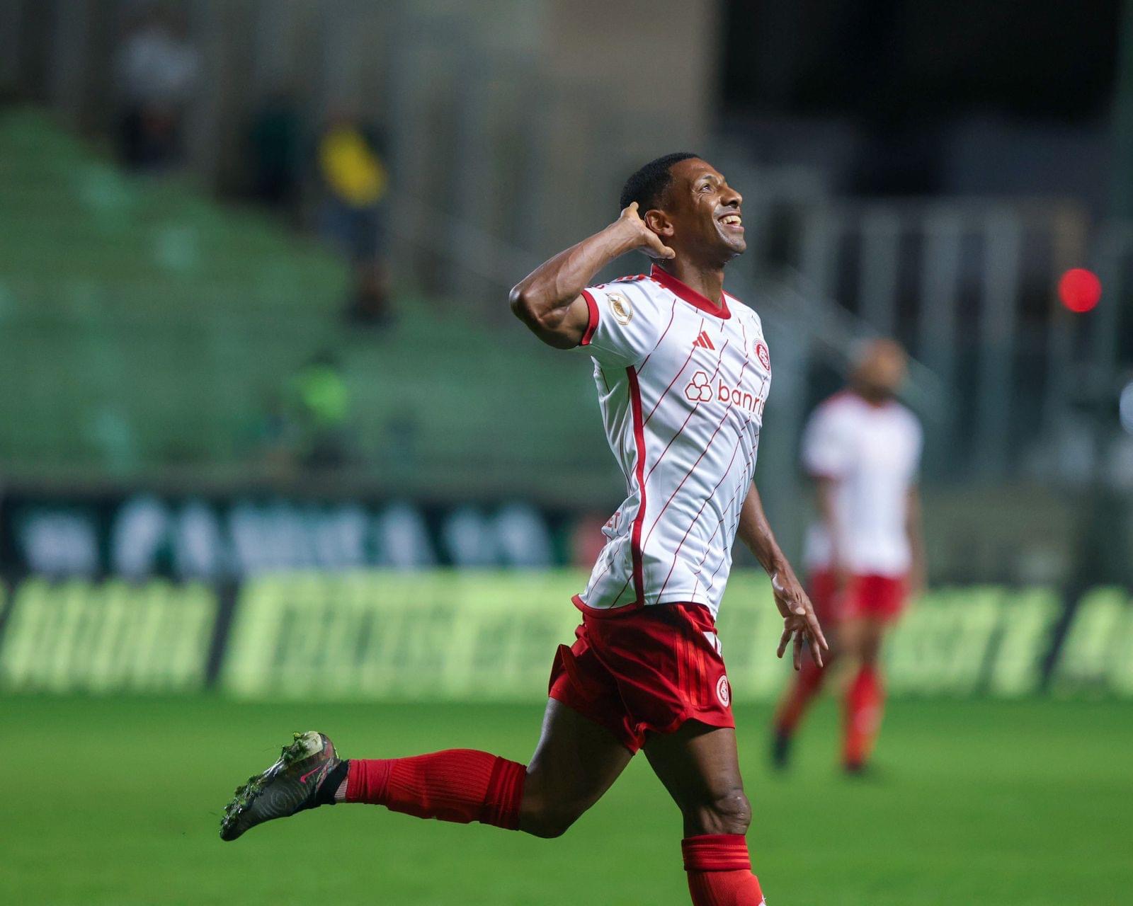 Jean Dias e Alemão decidem, Inter vira contra o América e chega a 8 jogos sem perder