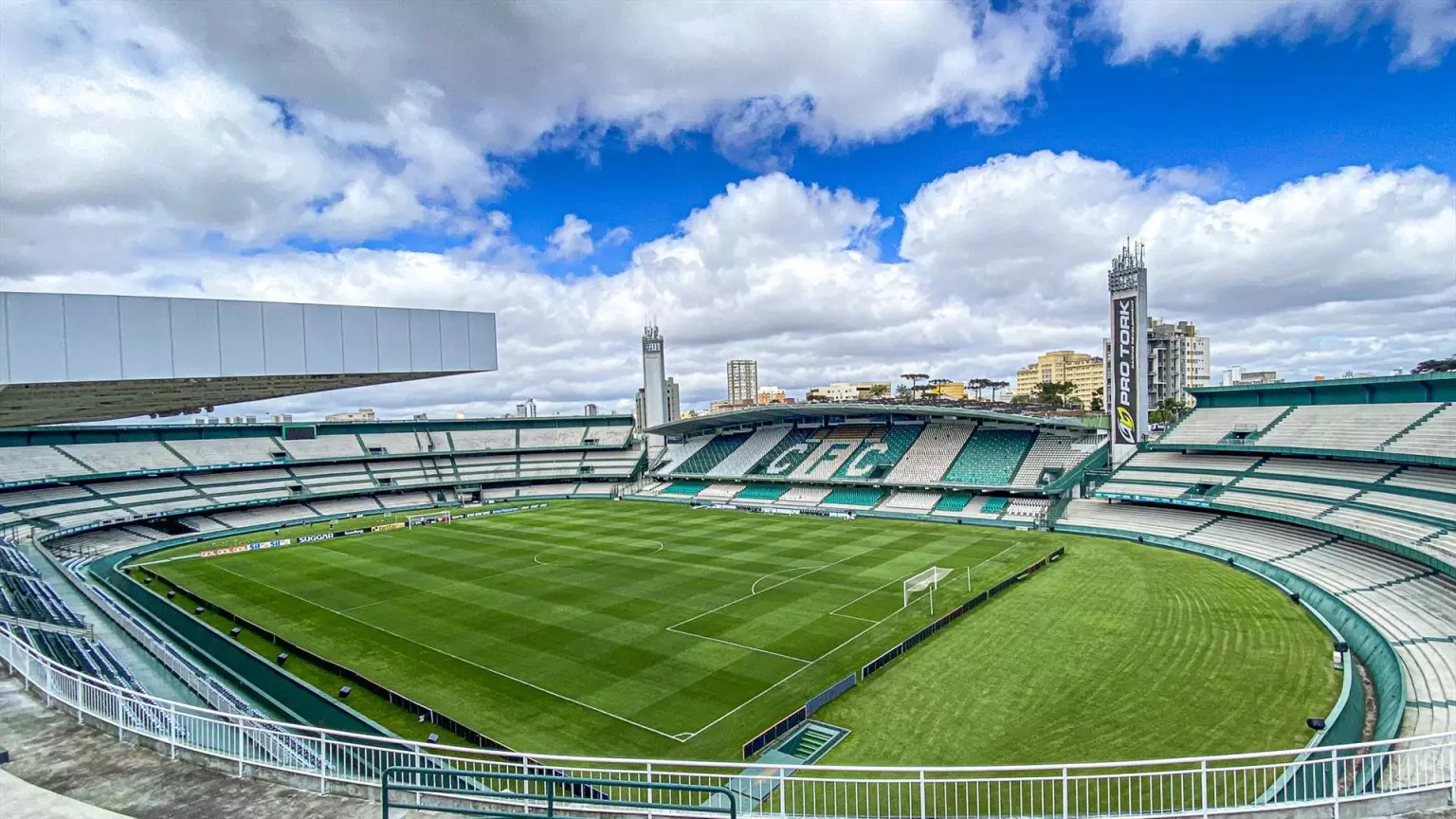 Coritiba chega em acordo para contratar jogador do Inter