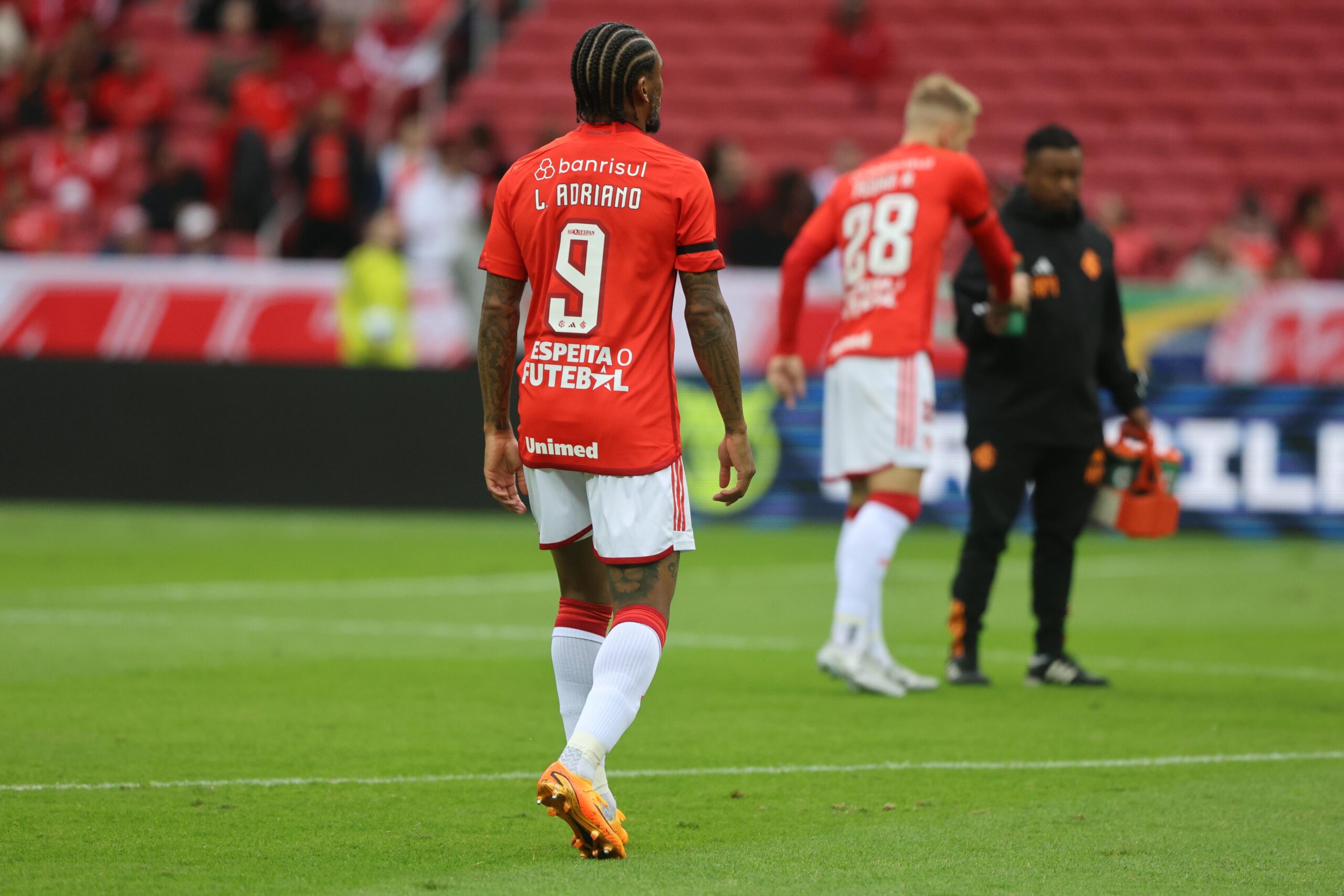 A fala de Mano Menezes sobre Luiz Adriano antes da chegada de Enner Valencia