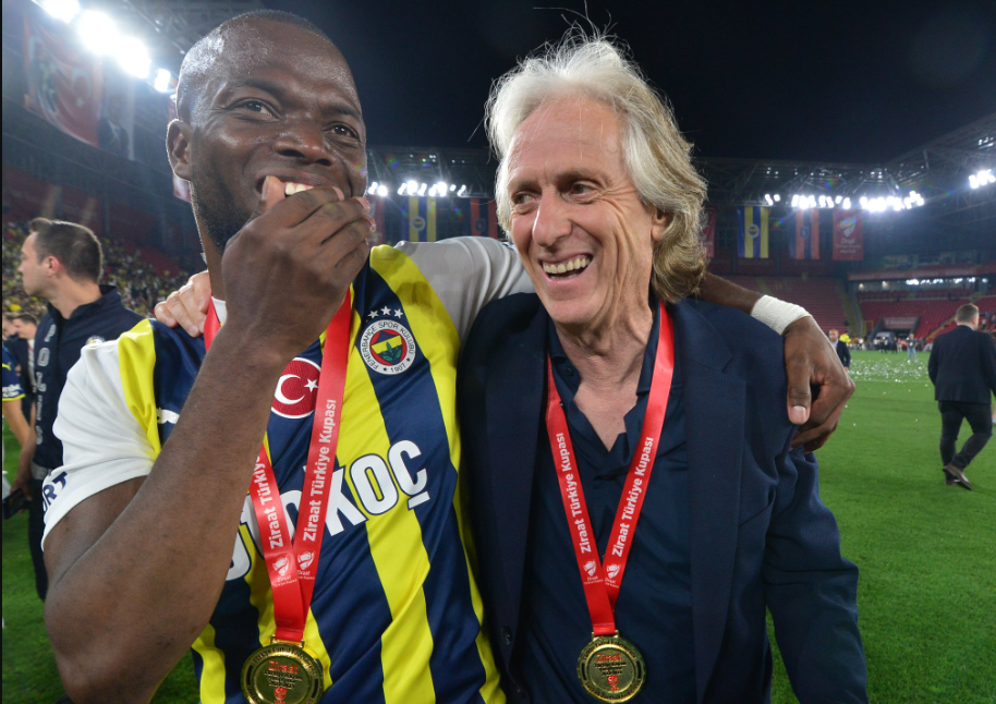 Enner Valencia é campeão na Turquia; jogador deve ser anunciado pelo Inter