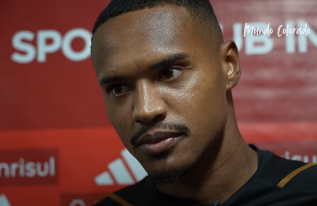 Emprestado pelo Santos, John revela se pretende seguir no Inter ao final do ano