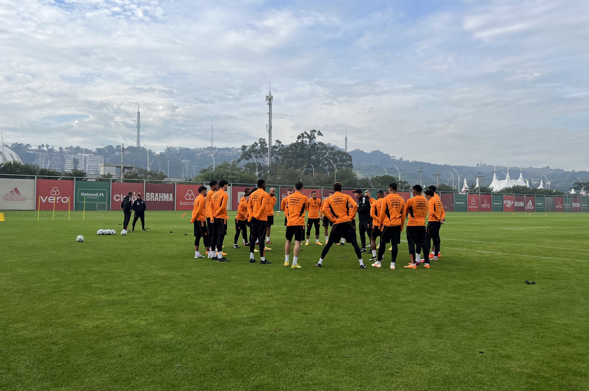 O jogador que treinou normalmente e volta a estar à disposição no Inter