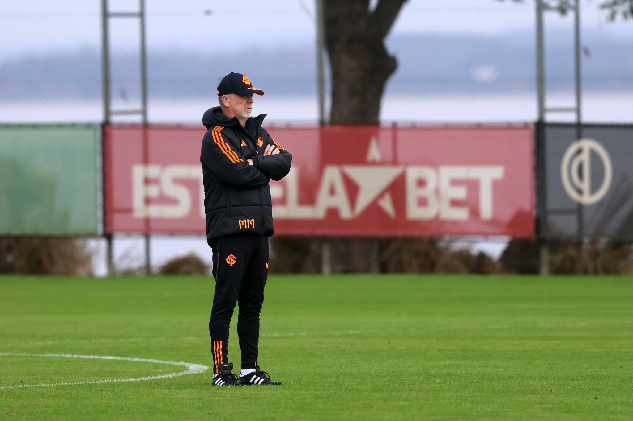 Após papo com Gabriel em treino do Inter, Mano exalta dedicação e elogia  volante: Saudades, internacional