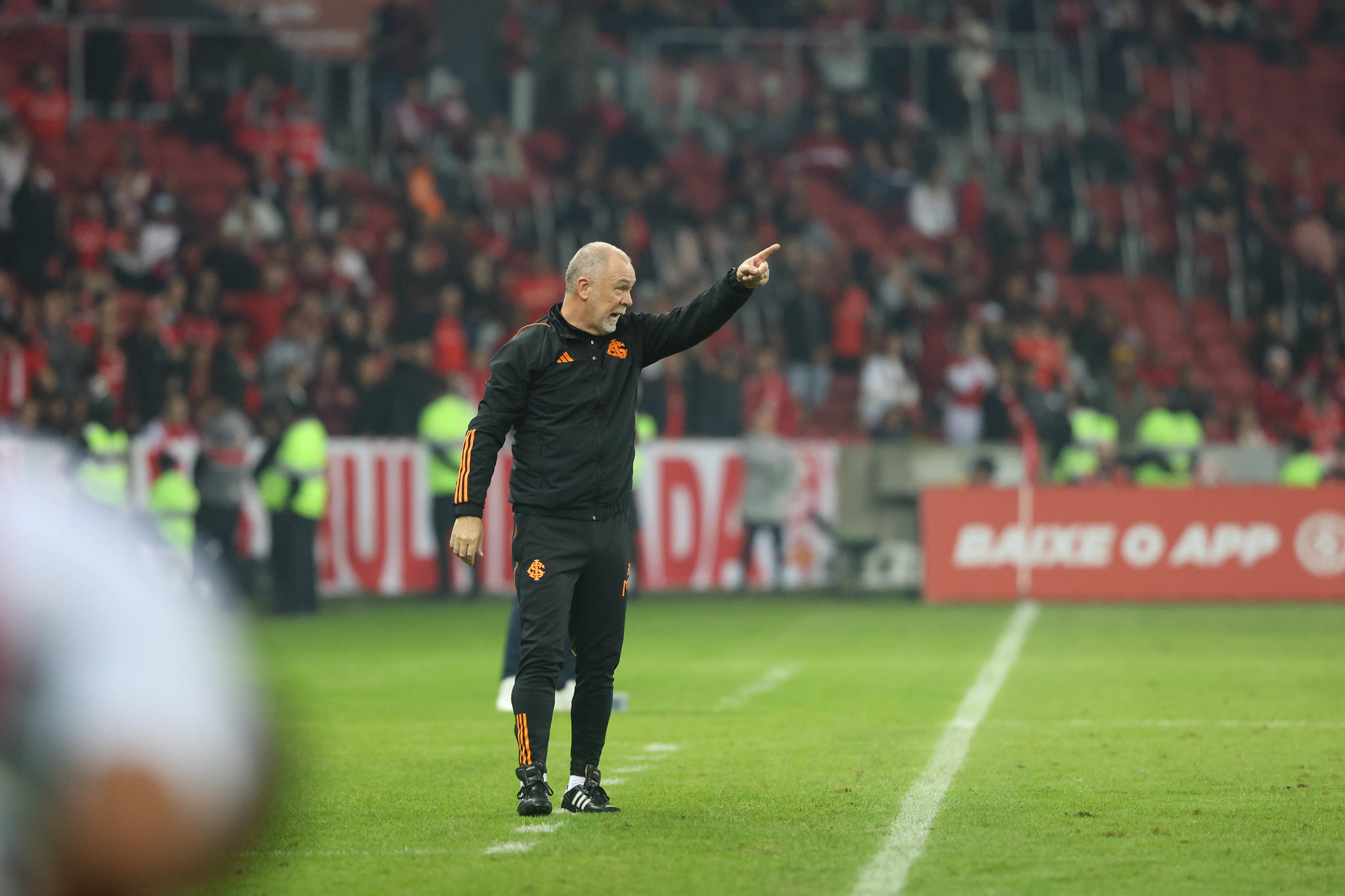 As reclamações de Mano Menezes sobre a arbitragem no jogo contra o Cruzeiro