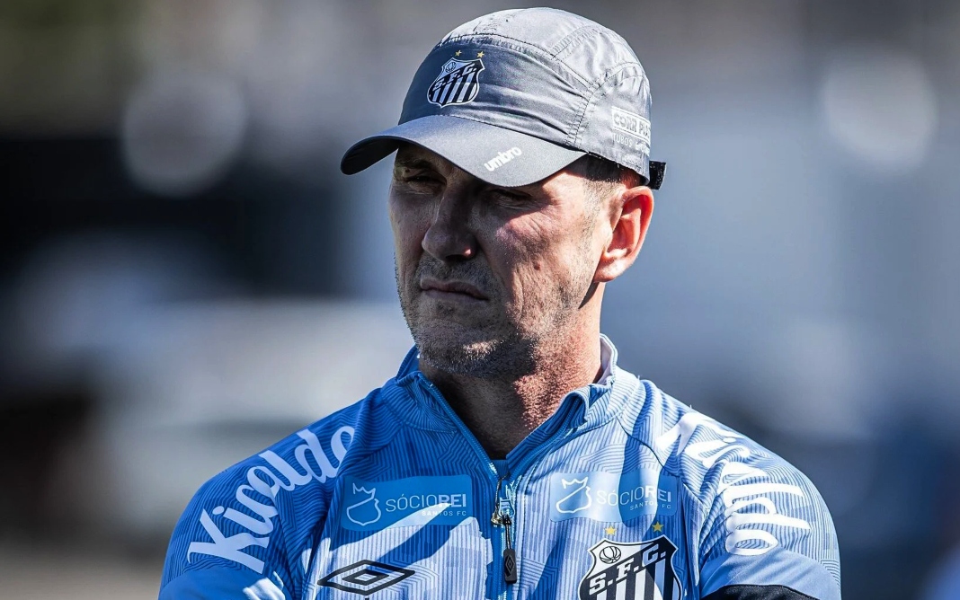 Santos fecha contratação de meio-campista que também interessou ao Inter