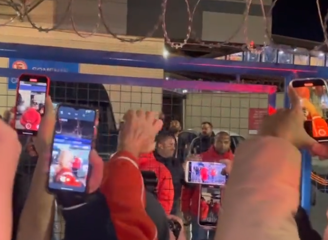 Vídeo: Eduardo Coudet desembarca em Porto Alegre