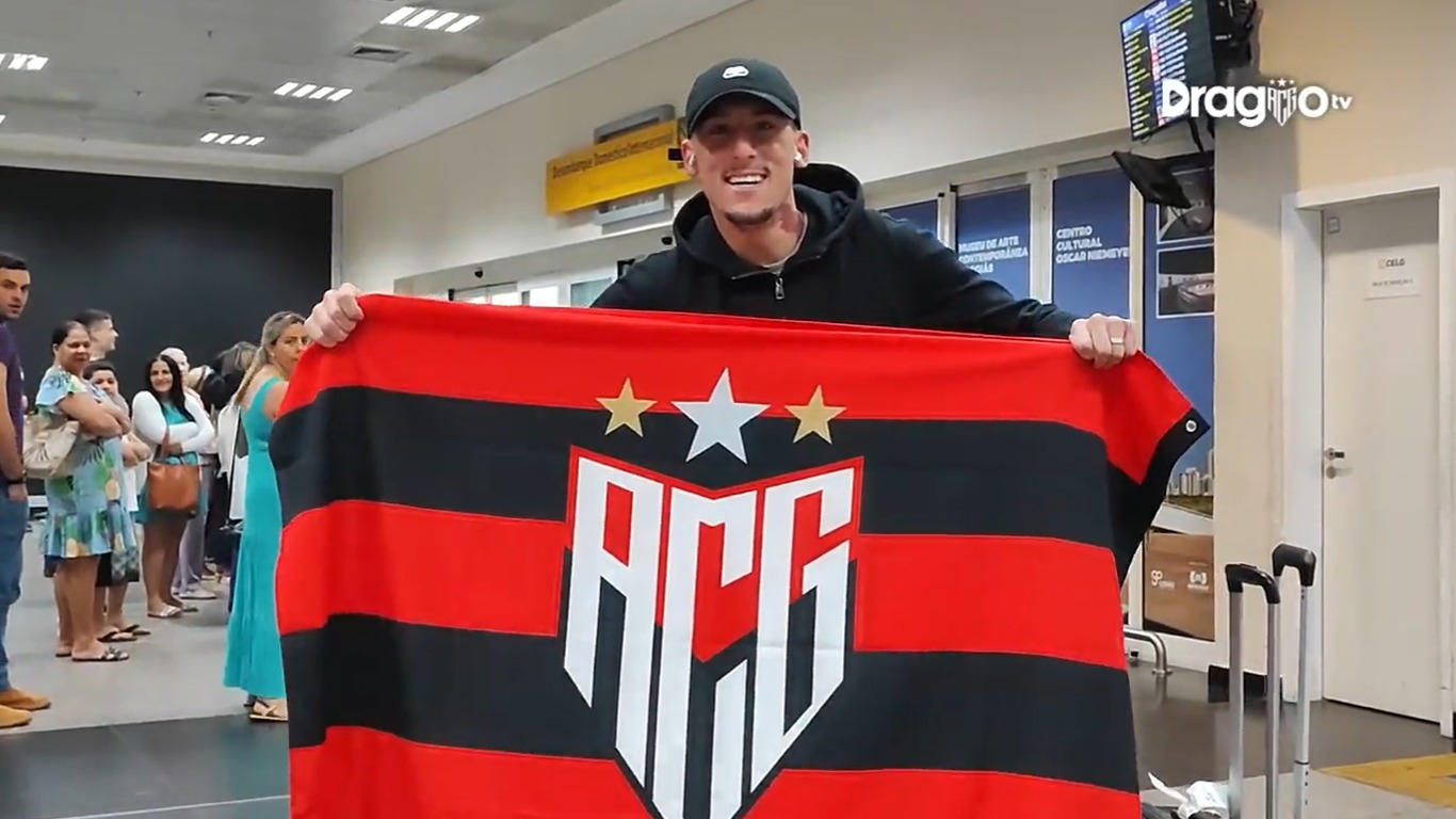 Vídeo: Atlético-GO anuncia a chegada de Gabriel Baralhas, do Inter