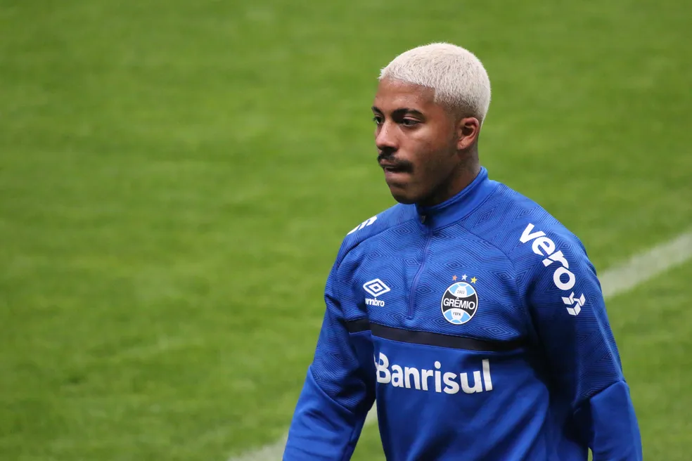 Empresário de Jean Pyerre revela se existe alguma chance do meia voltar a jogar vestindo a camisa do Inter