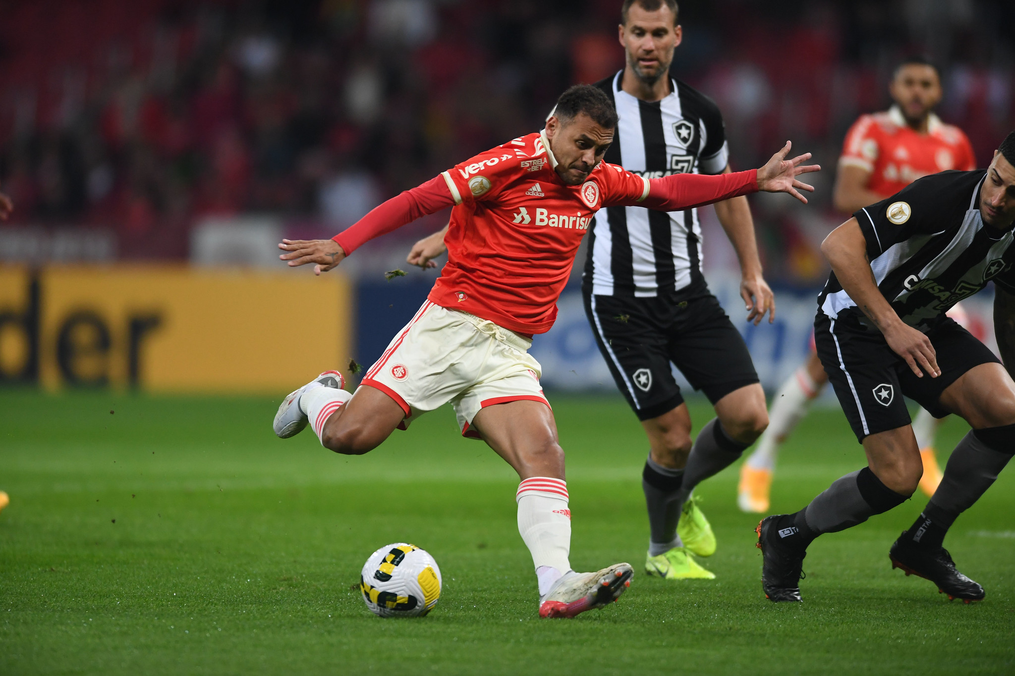 Os palpites para o jogo entre Botafogo e Inter