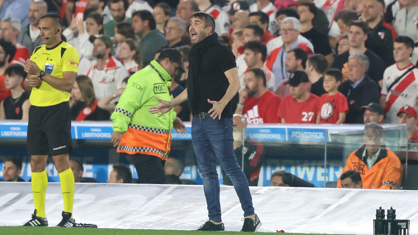 O problema admitido por Coudet na derrota para o River Plate
