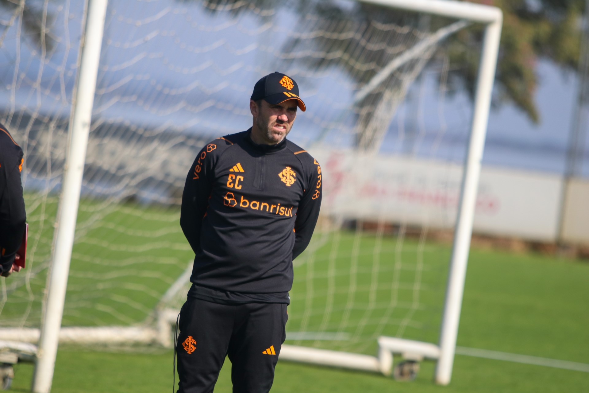 Coudet esboça possível escalação do Inter antes de enfrentar o Flamengo