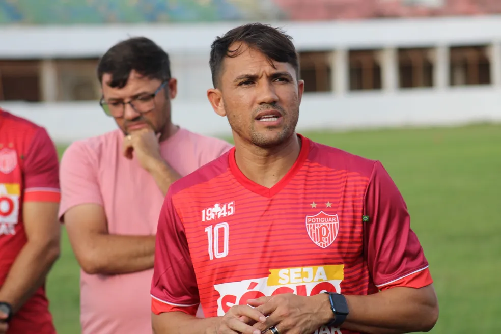 Ex-Inter, Márcio Mossoró adia aposentadoria e acerta com time brasileiro