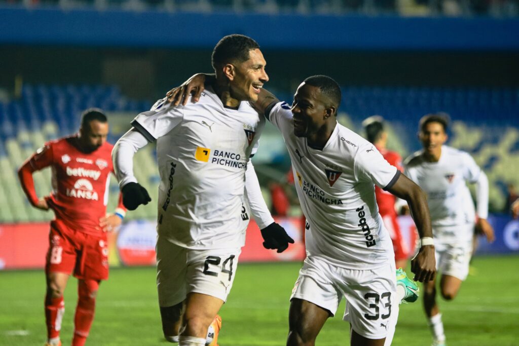 Ex-Inter, Guerrero é destaque no futebol peruano