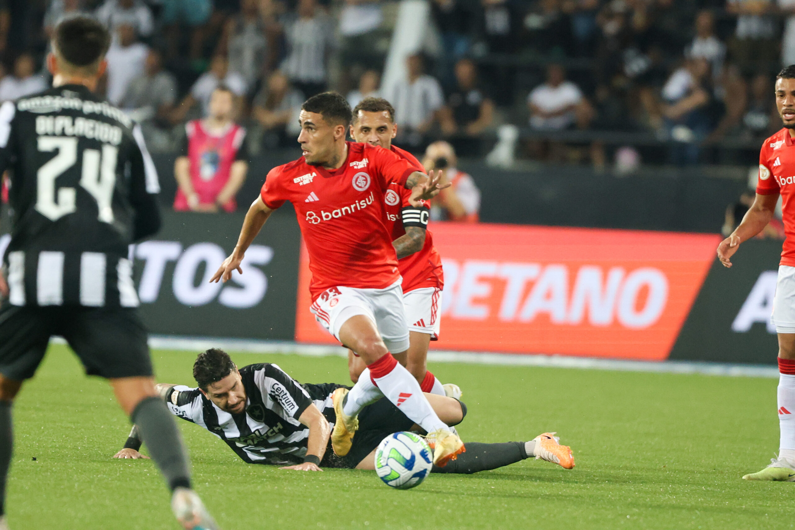 Gabriel revela o que pode ter influenciado na derrota do Inter para o Botafogo