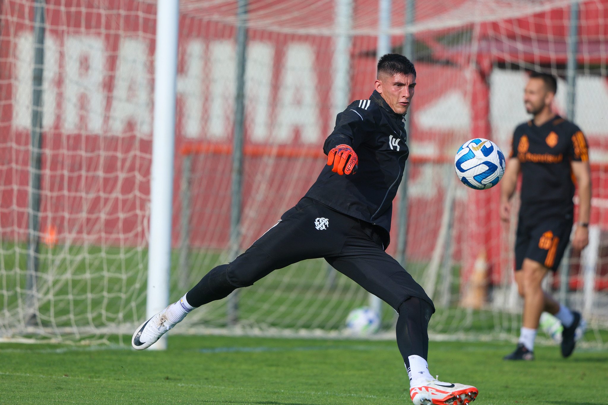 Vagner Martins: Rochet faz exames para saber se tem lesão / Joga quarta?
