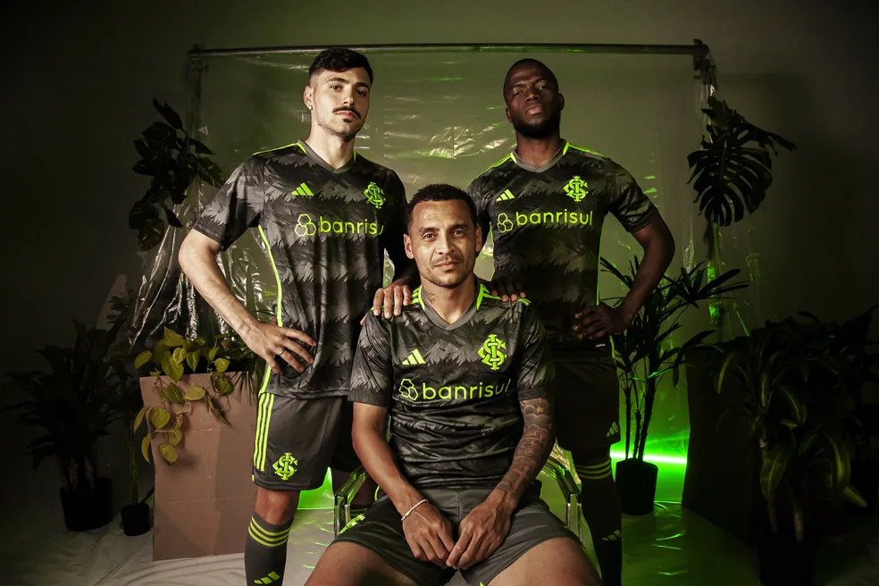Nova camisa do Inter custa quase um terço de um salário mínimo