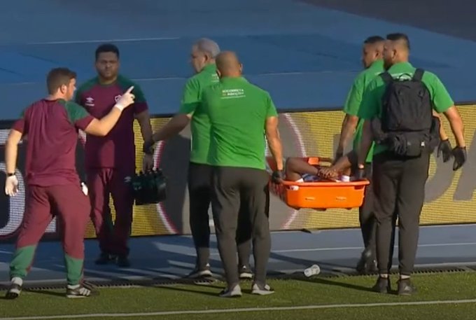 Setorista do Flu atualiza situação de titular que pode ficar de fora dos jogos contra o Inter