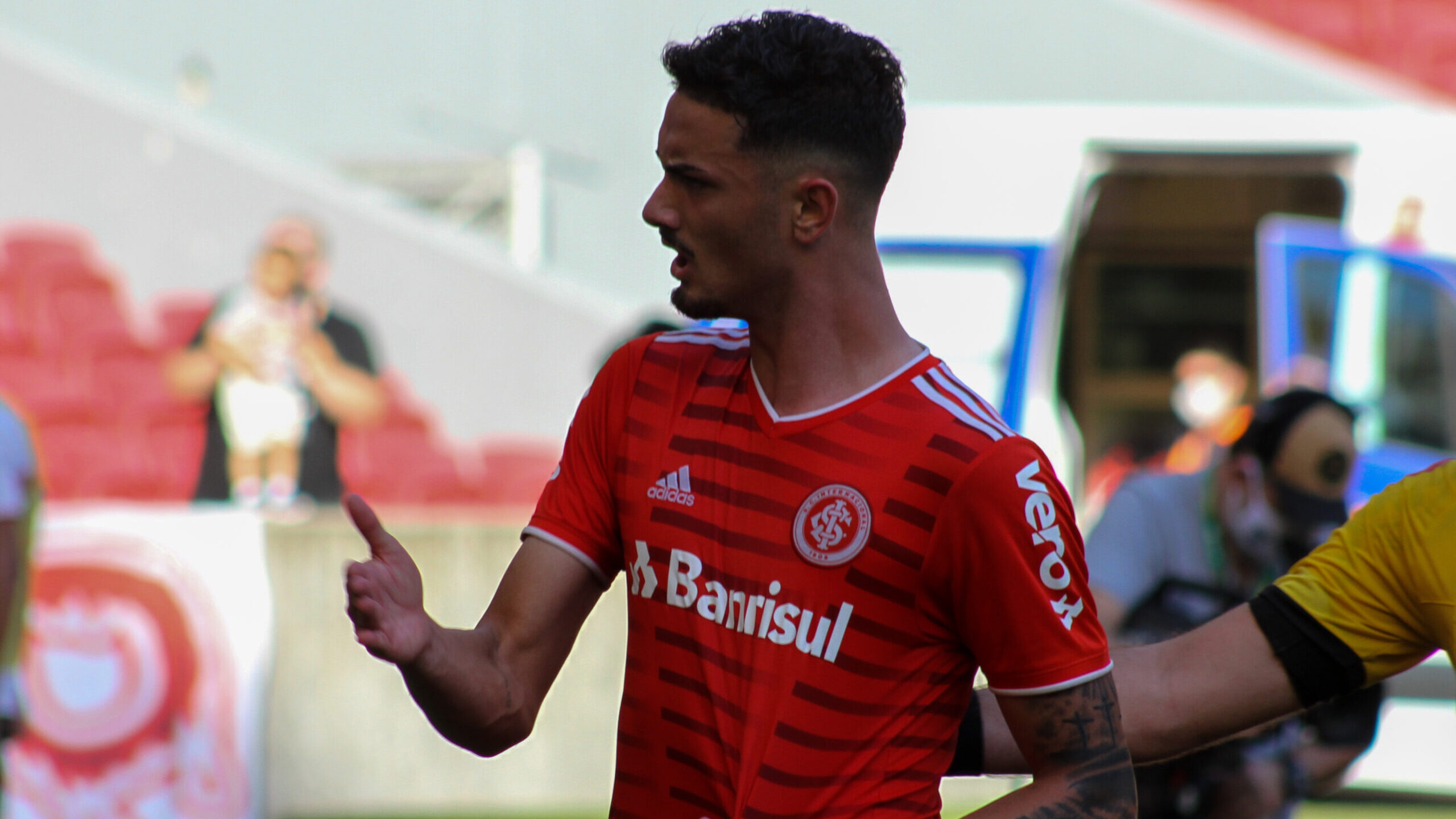 Atacante do Inter faz forte desabafo contra o clube
