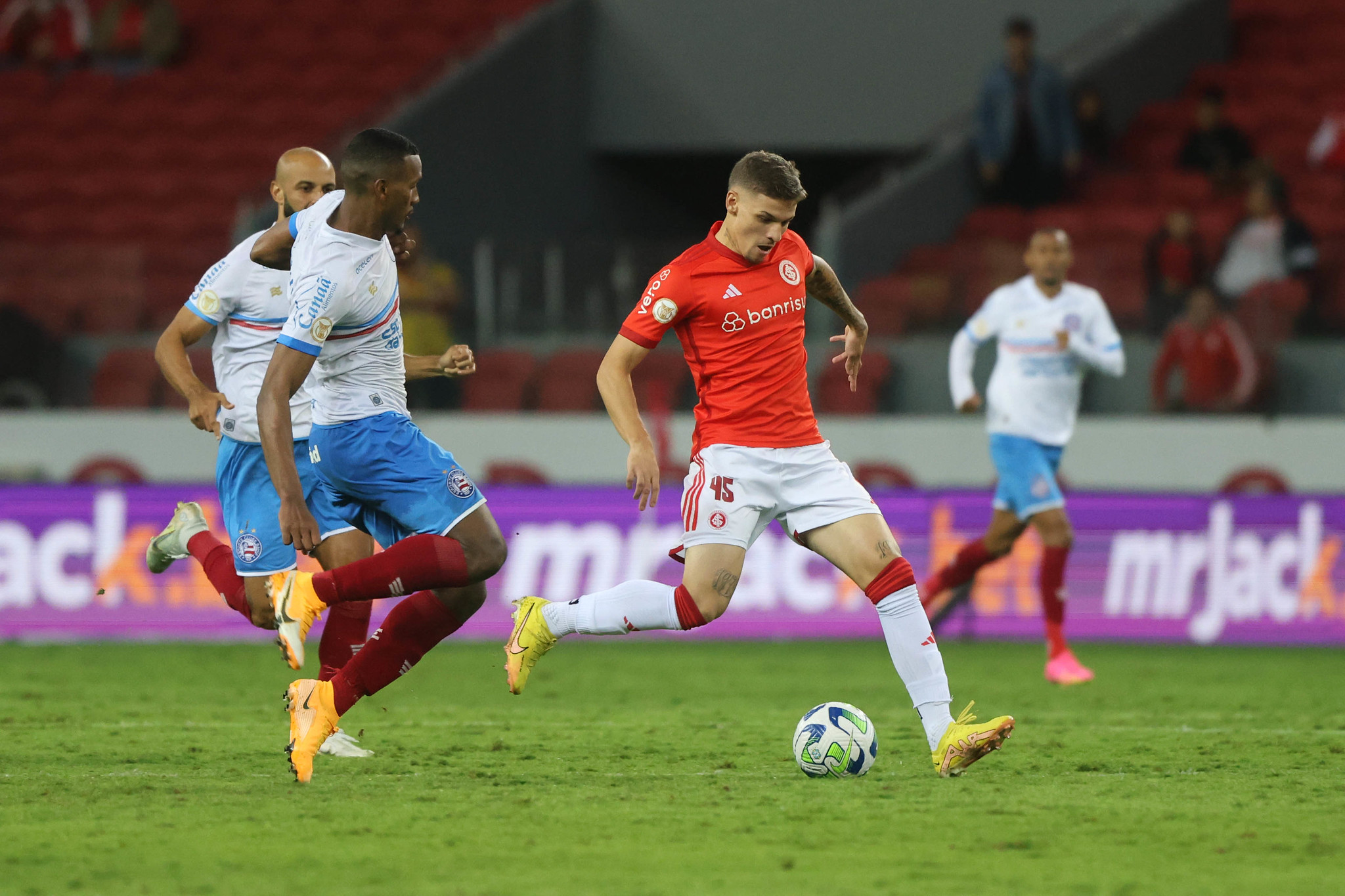 Relembre a partida entre Inter e Bahia pelo primeiro turno do Brasileirão