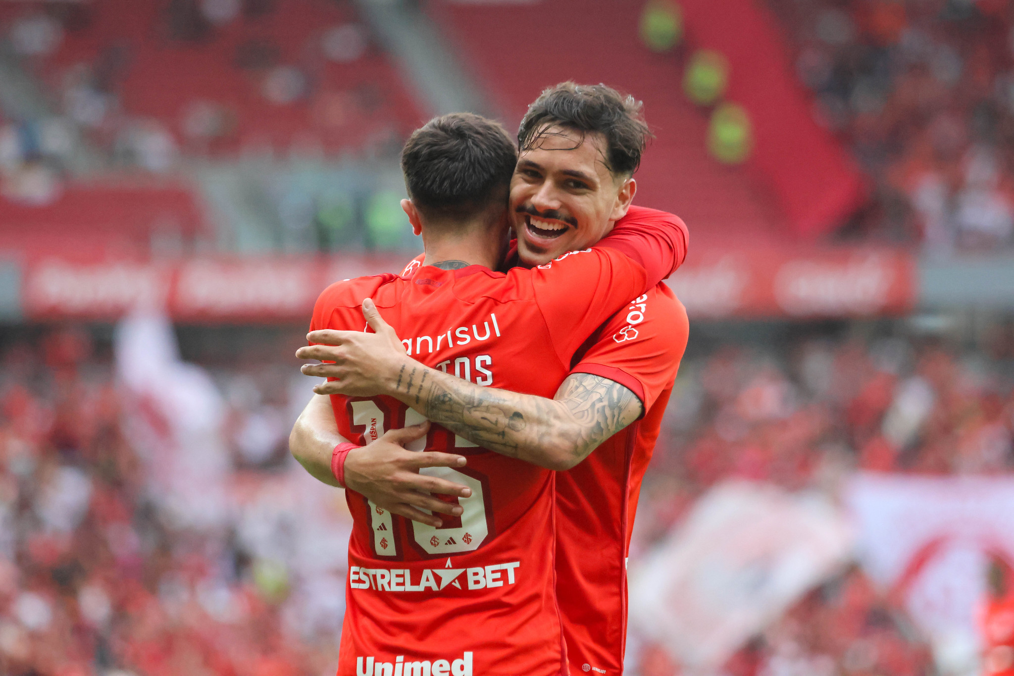 Jornalista revela proposta oficial do Palmeiras por Mauricio, do Inter