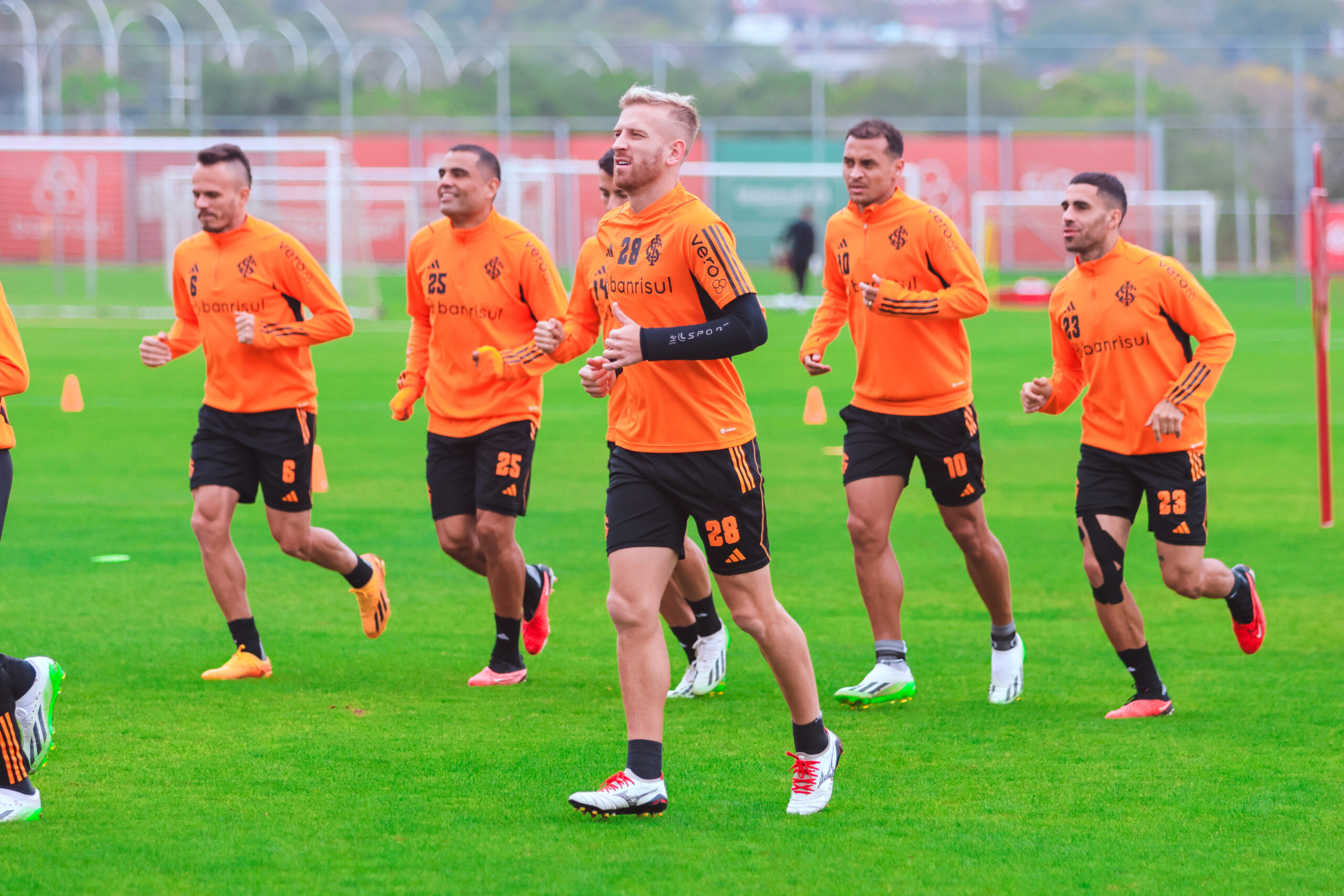 O novo problema que tirou Pedro Henrique do treino do Inter