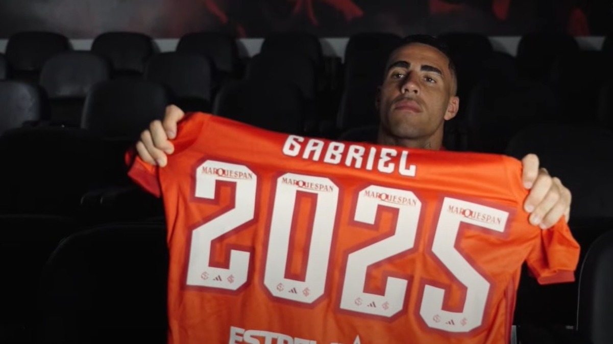 Vídeo: as primeiras palavras de Gabriel após a renovação do contrato