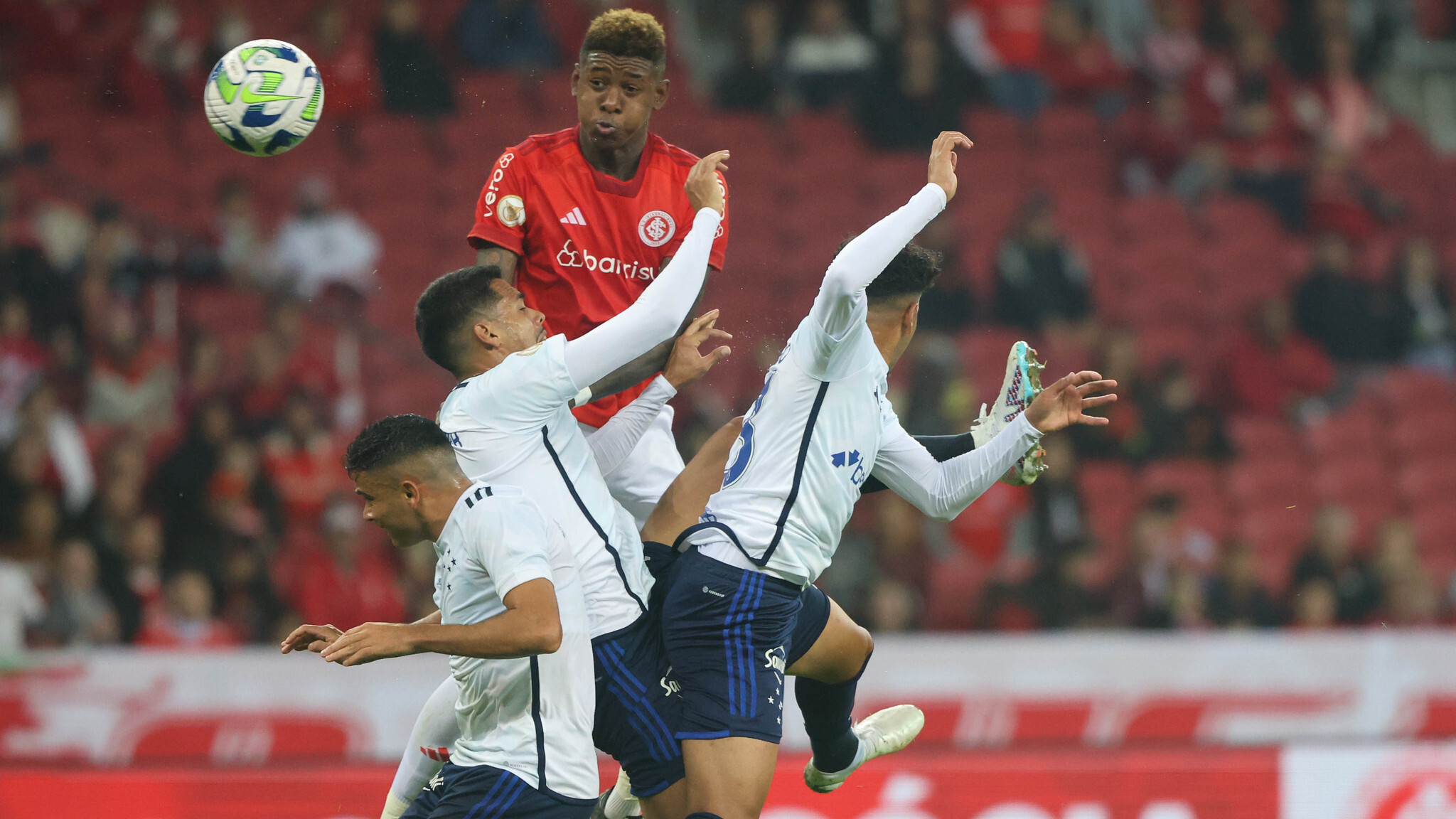 Inter enfrenta o Cruzeiro neste domingo; confira a provável escalação
