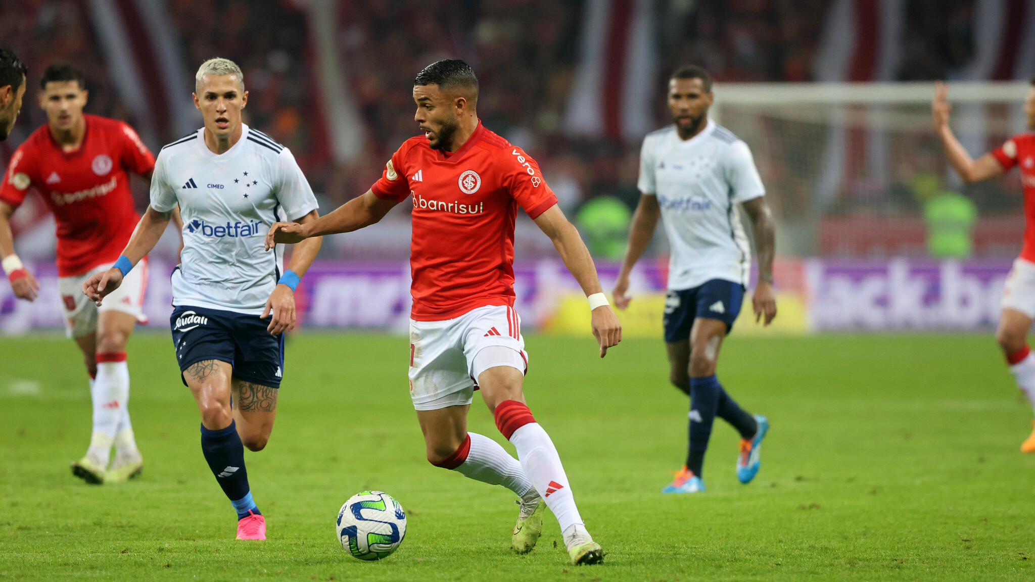 Os palpites para o confronto entre Cruzeiro e Inter