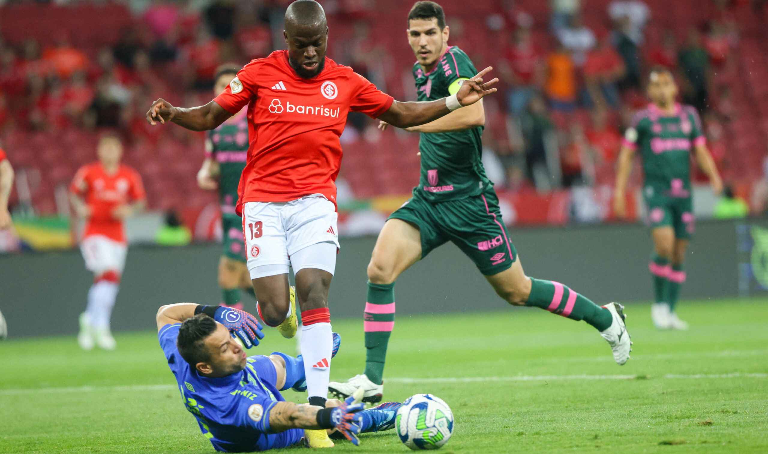 O comentário de Fernando Diniz sobre Enner Valencia