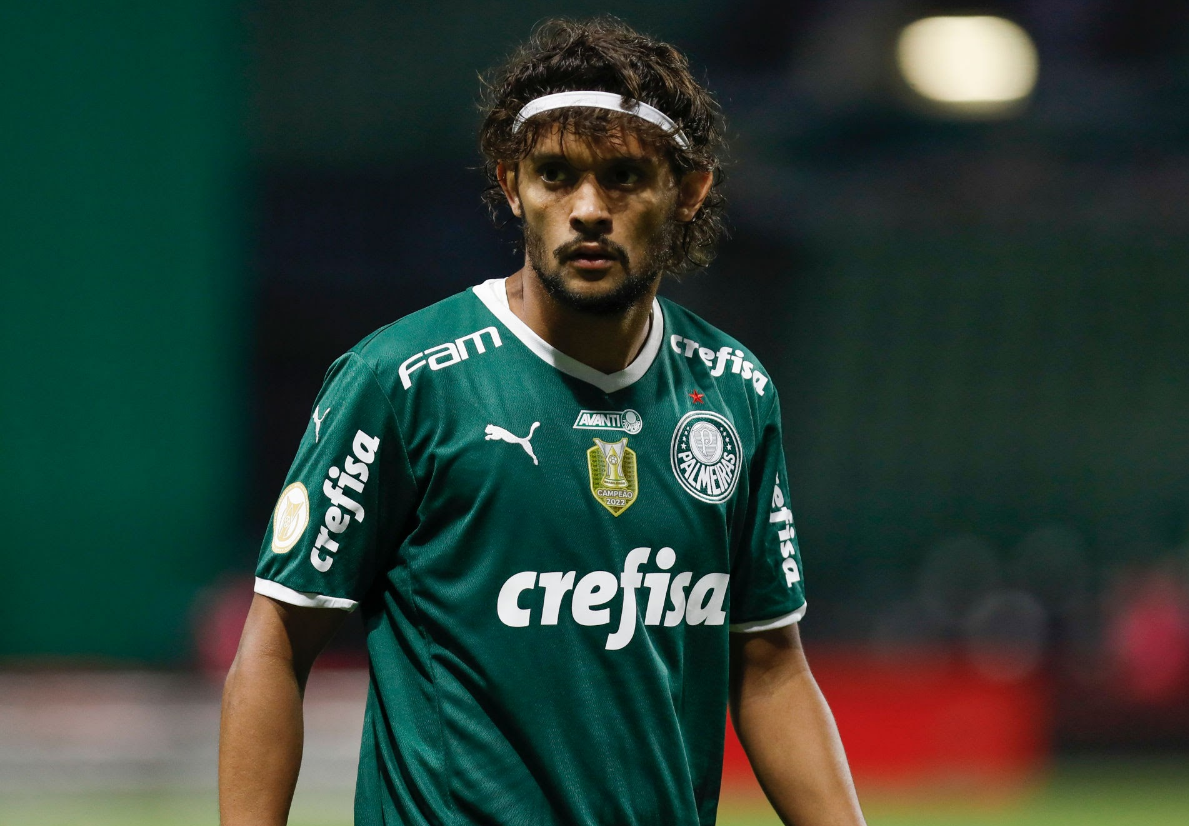 Estafe de Gustavo Scarpa explica o motivo da negociação com o Inter não ter avançado