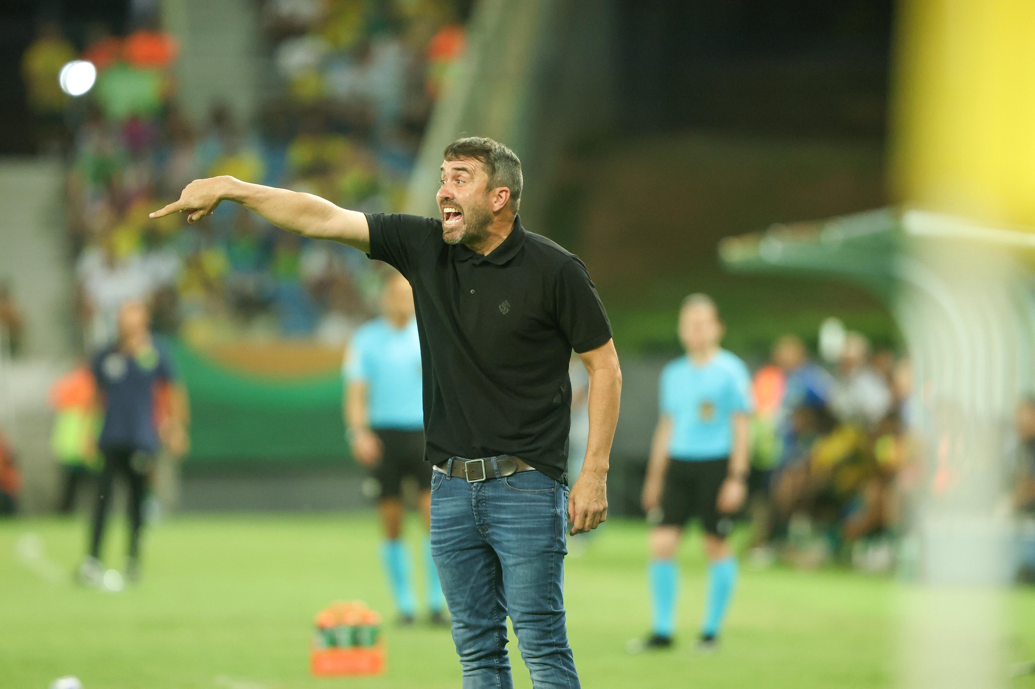 Eduardo Coudet minimiza fator apontado por atletas como determinante para derrota