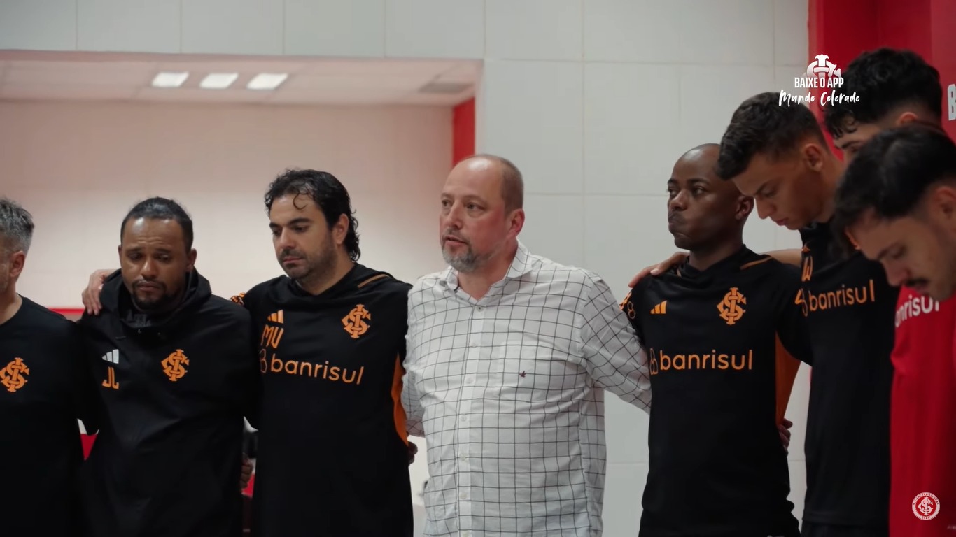 O discurso de Alessandro Barcellos no vestiário ao fim da temporada do Inter
