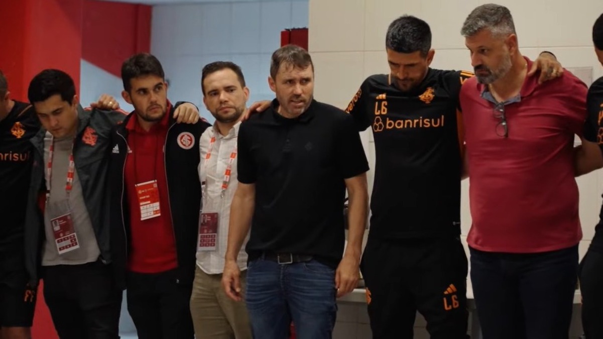 O pedido de Eduardo Coudet no vestiário após a vitória sobre o Ypiranga