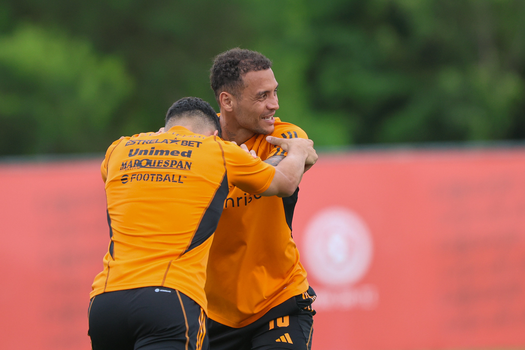 O movimento feito pelo Inter que envolve Alan Patrick e Gabriel Mercado