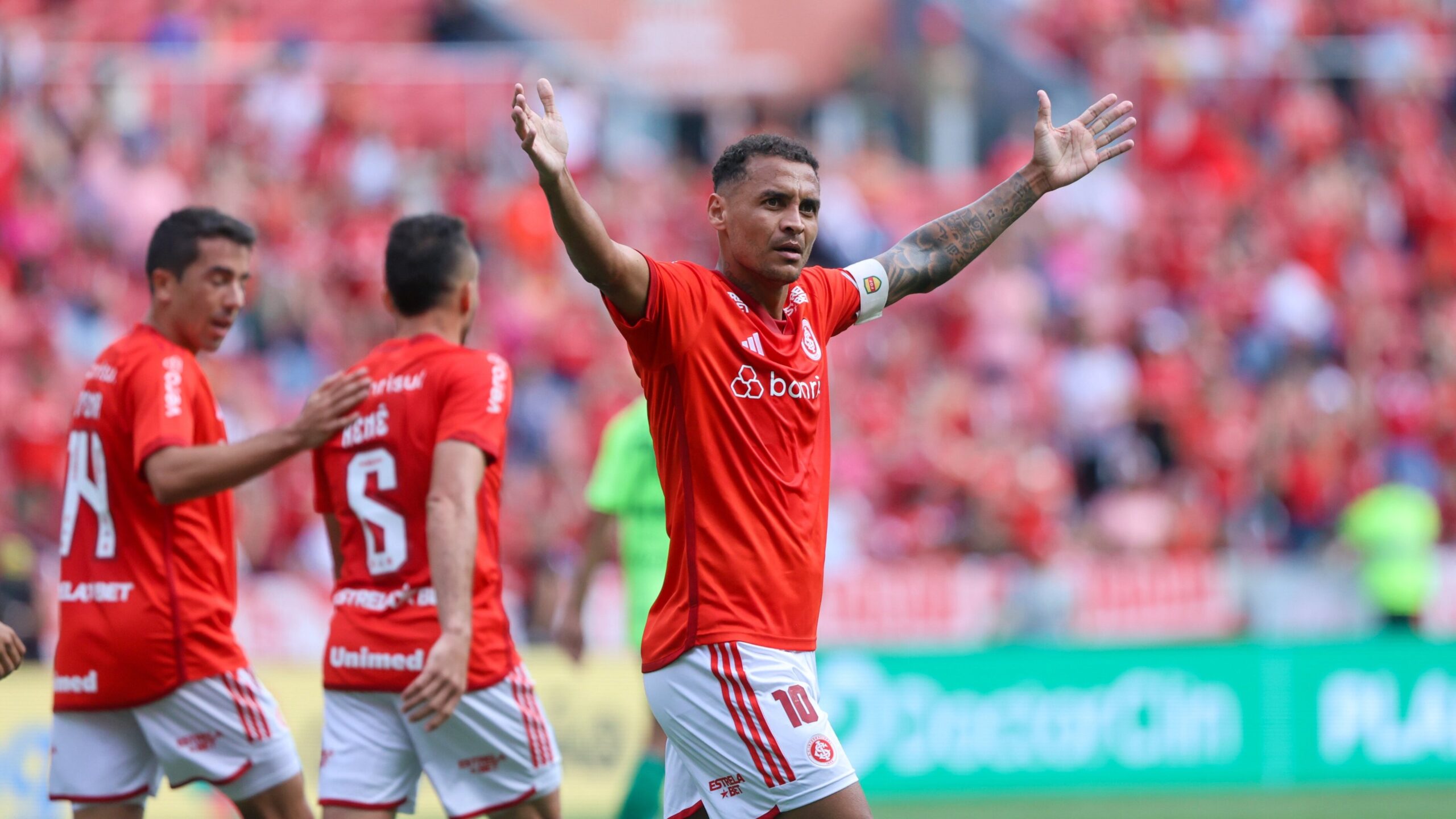 Alan Patrick faz brincadeira sobre Eduardo Coudet ao projetar temporada do Inter; entenda