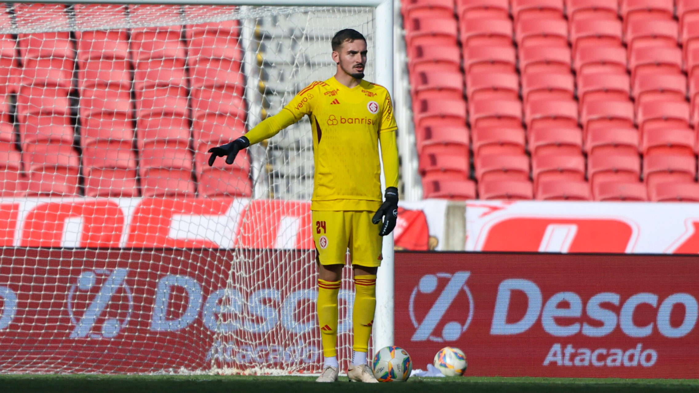 Anthoni comenta estreia pelo Inter após entrar no lugar de Ivan