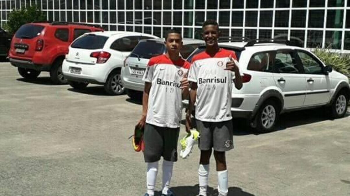 Sobre a foto do zagueiro Robert Renan na base do Inter
