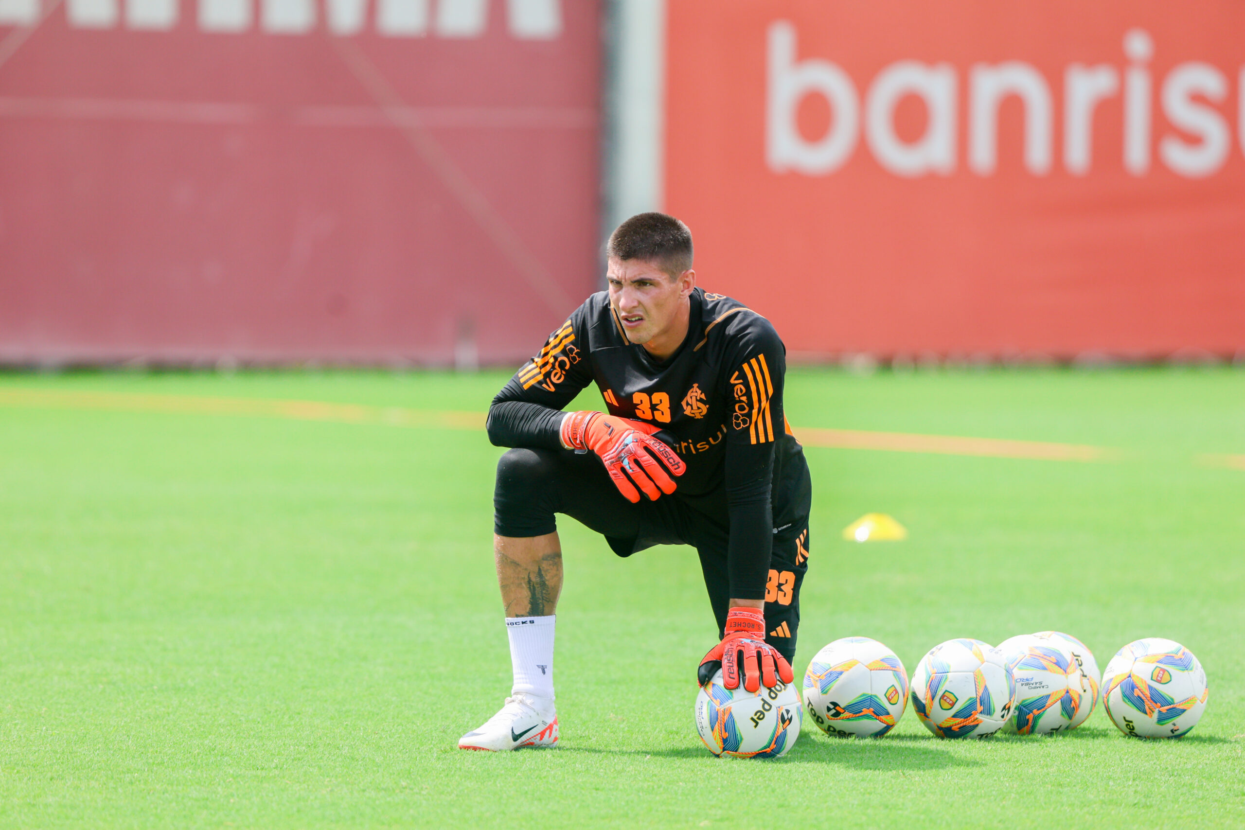Direção do Inter intensifica busca por goleiro
