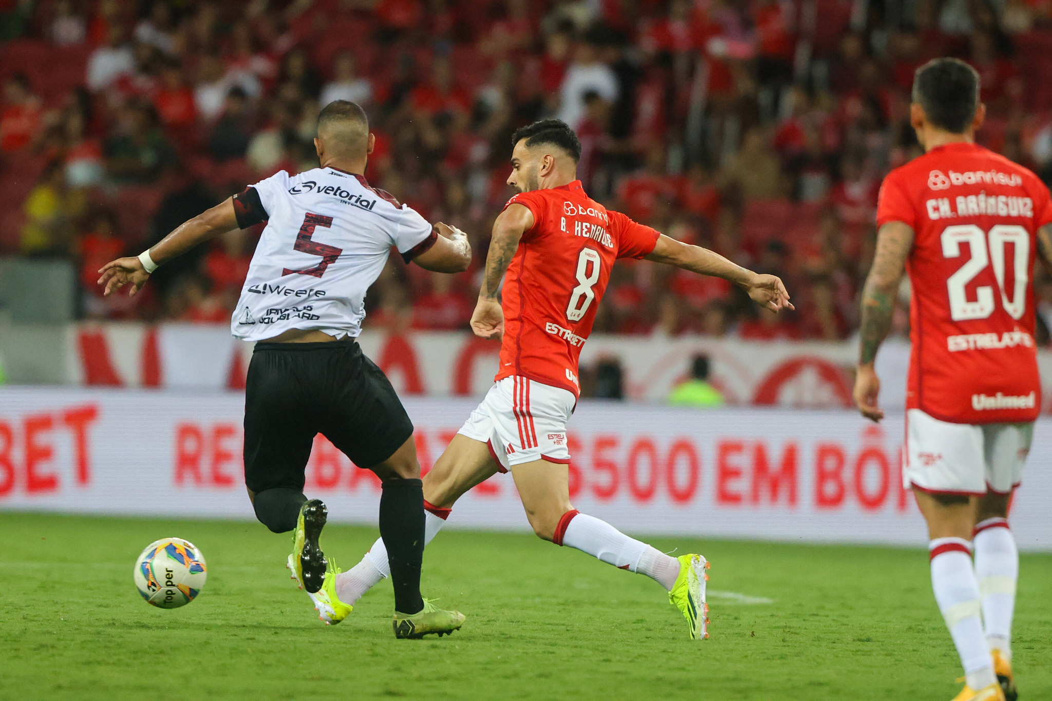 Eleito melhor em campo contra o Brasil de Pelotas, Bruno Henrique destaca pedido de Coudet
