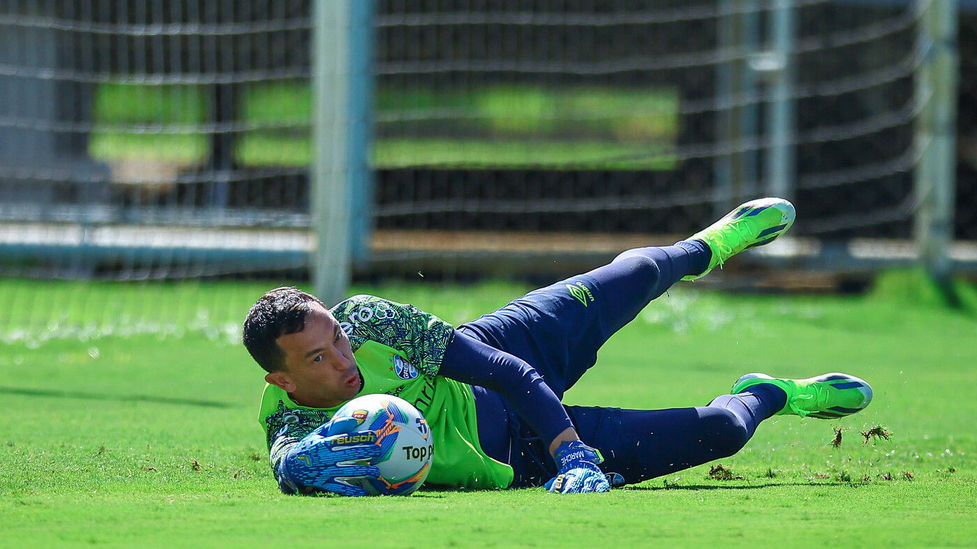 Em entrevista, goleiro do Grêmio confirma falha contra o Inter