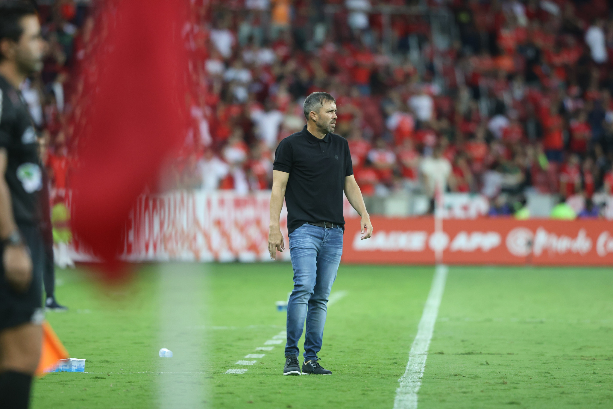 Vagner Martins detona eliminação do Inter e pede que Eduardo Coudet mude esquema para que jogador volte a render