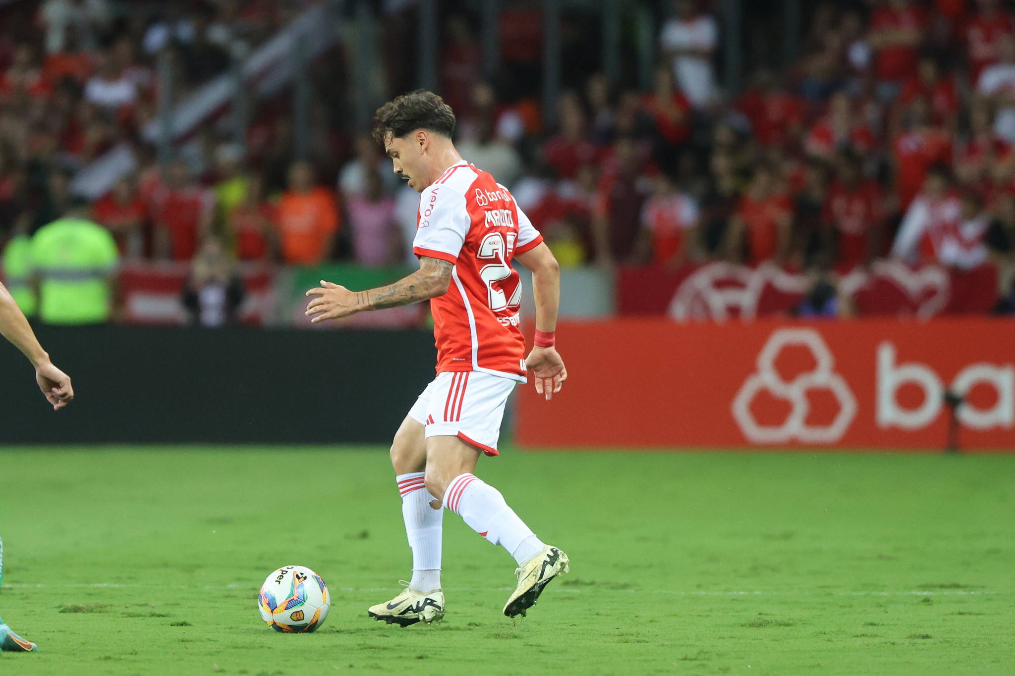 Portal revela que Robert Renan e Mauricio foram “cobrados” no vestiário por dois líderes do elenco do Inter