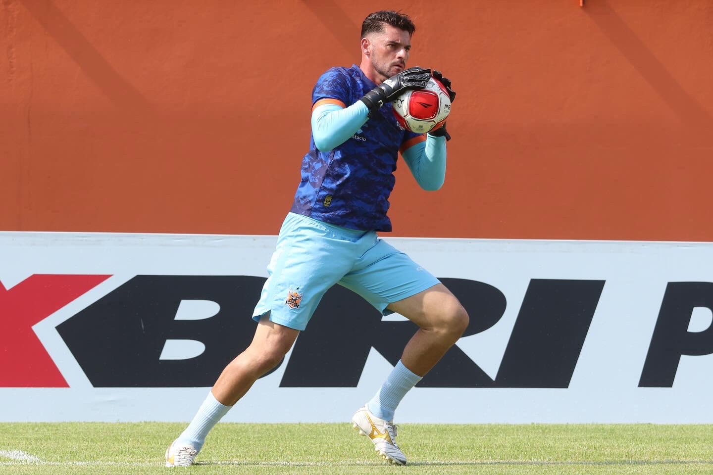 Saiba mais sobre Fabrício, goleiro que está na mira do Inter
