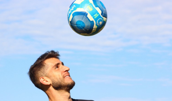 Jornalista local elogia meia que estaria sendo observado pelo Inter