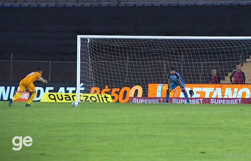 Vídeo: Jogador consultado pelo Inter sofre lesão jogando a Copa do Brasil