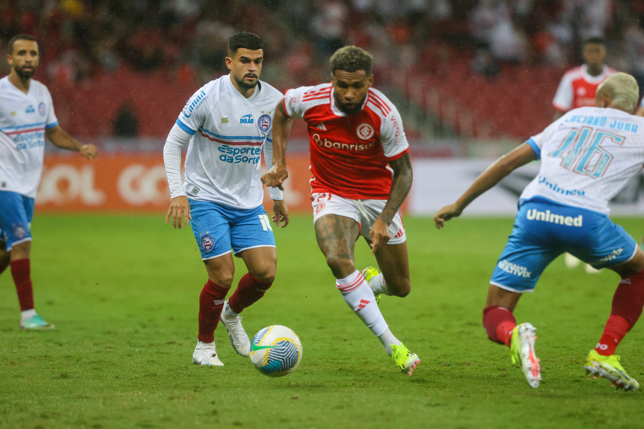 Wesley revela que precisou tranquilizar Rafael Borré; entenda