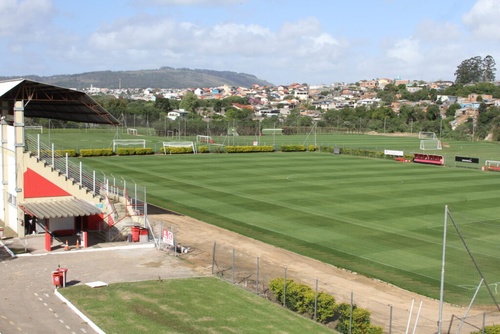Inter toma importante decisão após derrota em Gre-Nal na base