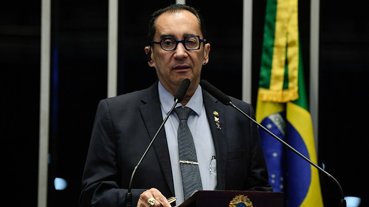 Senador que comanda CPI do futebol se posiciona sobre pedido de paralisação do Brasileirão